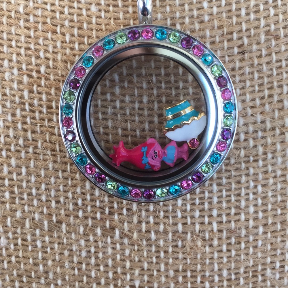 Origami Owl Med Twist Locket, Troll Charms, Chain - Picture 2 of 2